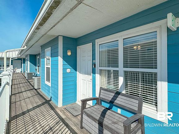 4th image of 1129 W Beach Blvd #305