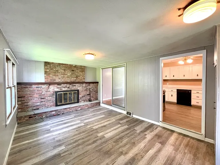 105 Chestnut Heights Dr — Photo 7