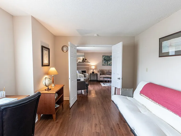 Windsong Place Apartments — Photo 18