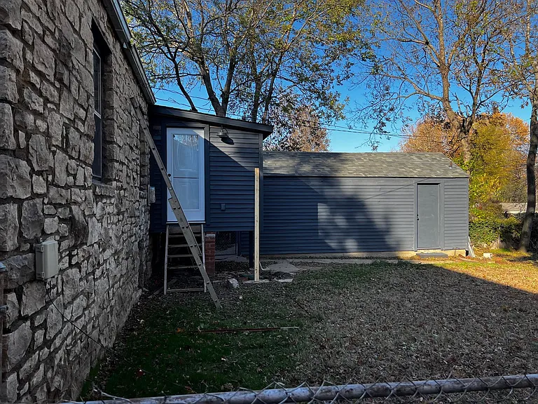 1415 S Knoxville Ave — Photo 22