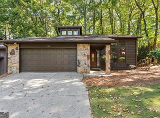 130 Lakeview Rdg W, Roswell, GA 30076