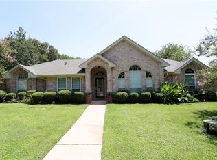 708 Newport Rd, Fort Worth, TX 76120