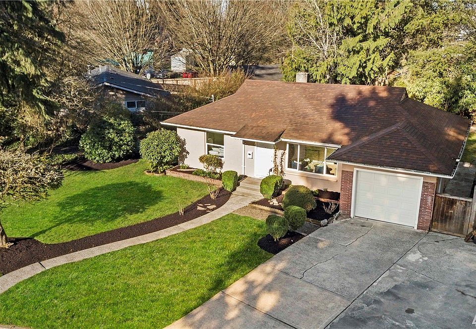 1st image of 409 10th Avenue Ct NE