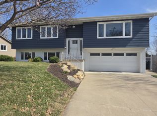 3835 Lost Valley Rd SE, Cedar Rapids, IA 52403