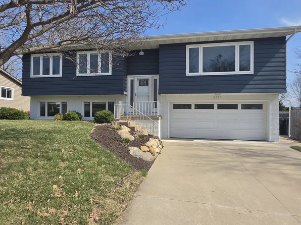 3835 Lost Valley Rd SE, Cedar Rapids, IA 52403