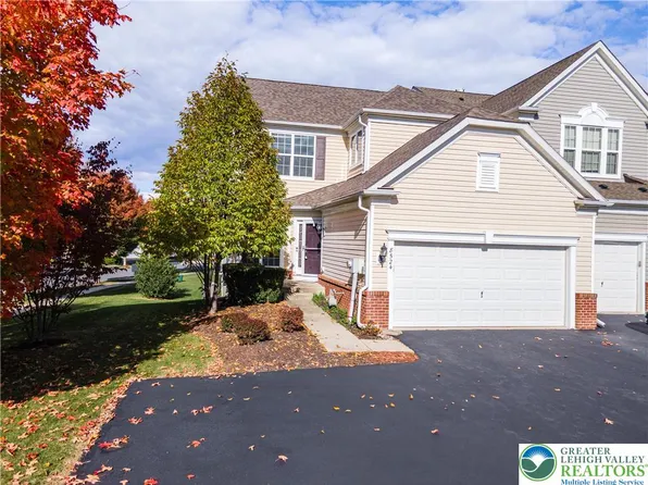 8524 Mayfair Ct, Breinigsville, PA 18031