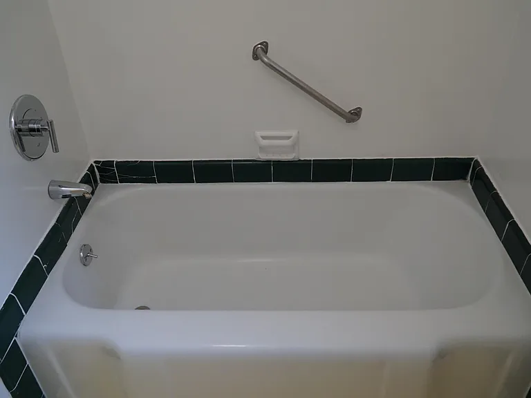 1021 N Sweetzer Ave #10 — Photo 7