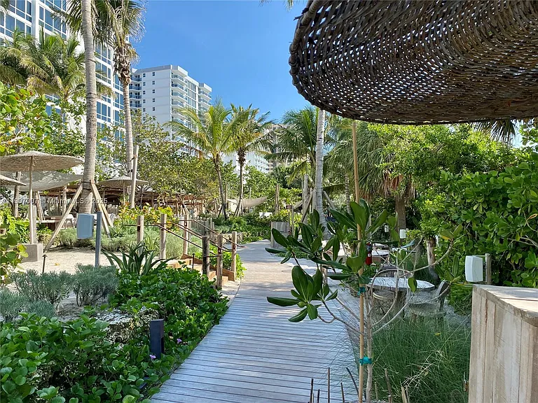 2301 Collins Ave #737 — Photo 28