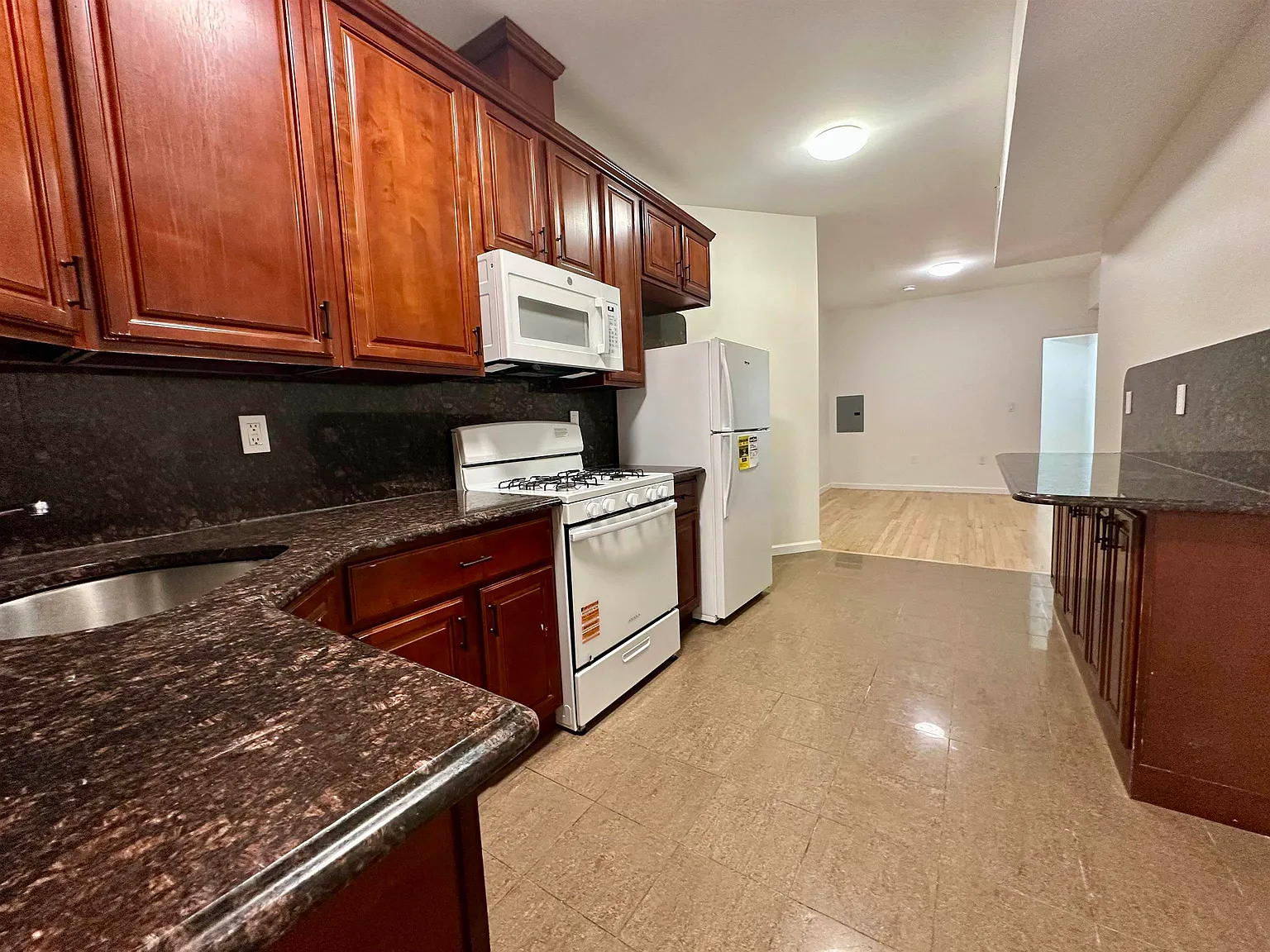 Apartment, JC Heights, NJ, 07307 — Photo 2