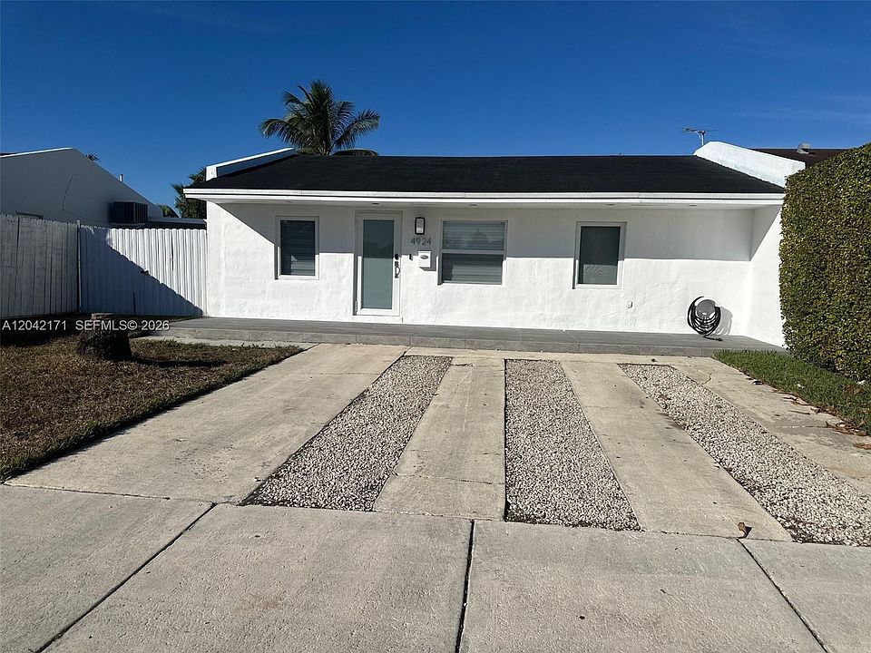 1st image of 4924 SW 131st Ave