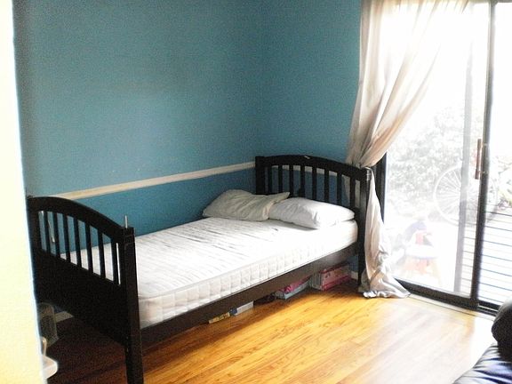 5th image of 10190 Endfield Way