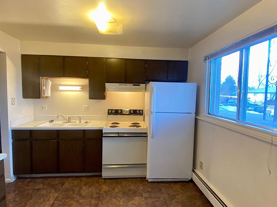 1st image of 1737 Oxford Dr APT 1A