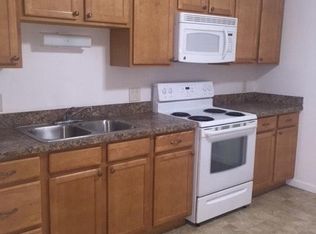 915 Neff Rd, Grosse Pointe, MI 48230