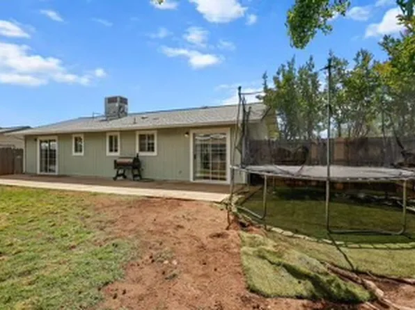 4310 Swallowtail Ct, Redding, CA 96003