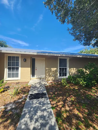 3005 Gordon St Photo 1