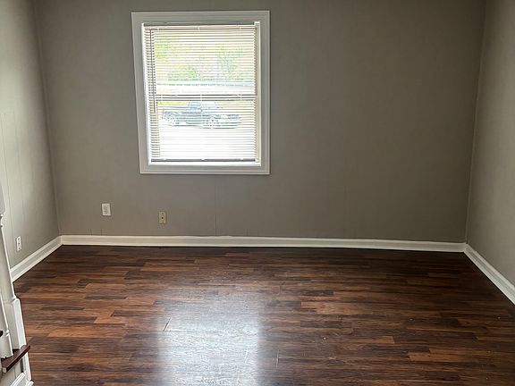 3rd image of 610 Ruth Ave APT 1