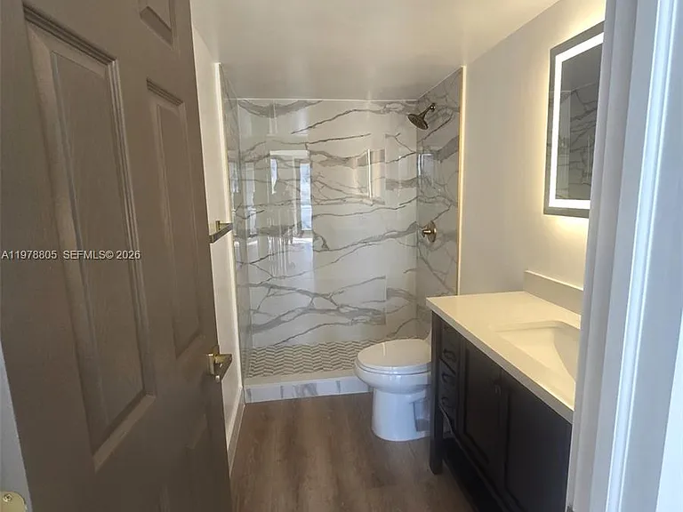 9800 W Bay Harbor Dr #305 — Photo 13