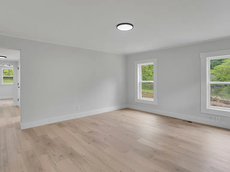 10 S Coulter Ave — Photo 20