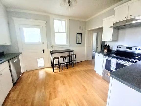 5th image of 1822 S Abbs St