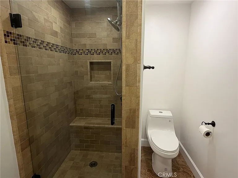 7101 Fallbrook Ave — Photo 12