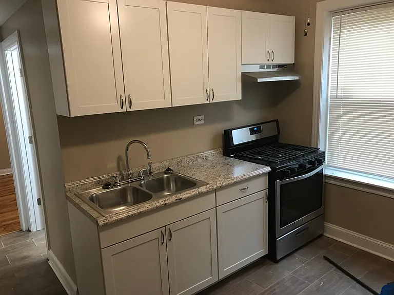 3015 W 55th St #1R — Photo 7