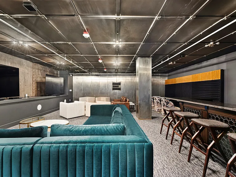 The Astor — Photo 18