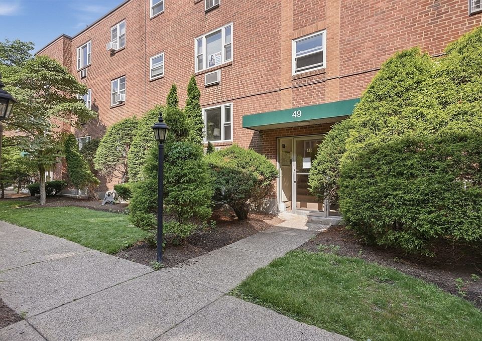 1st image of 49 Colborne Rd APT B1