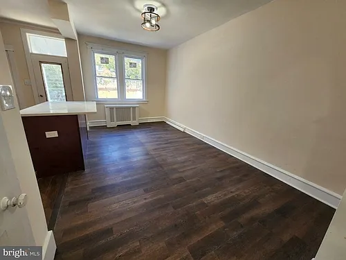 4621 Woodland Ave — Photo 5