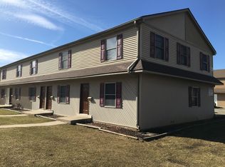 826 W Hillcrest Dr APT B, Dekalb, IL 60115