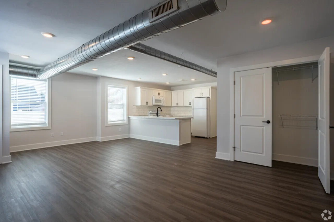 Michigan Street Apartment Homes — Photo 4