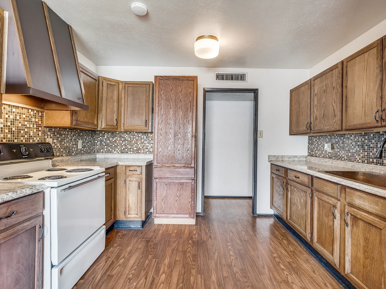 Fort Worth, TX - House - $2,095.00 Available June 2024 — Photo 4