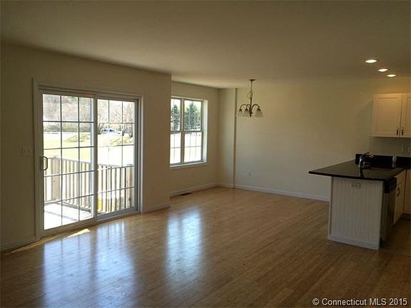 4th image of 202 Jessica Ln #202