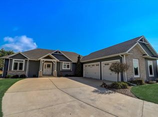 713 E Clancy St, Jefferson, WI 53549