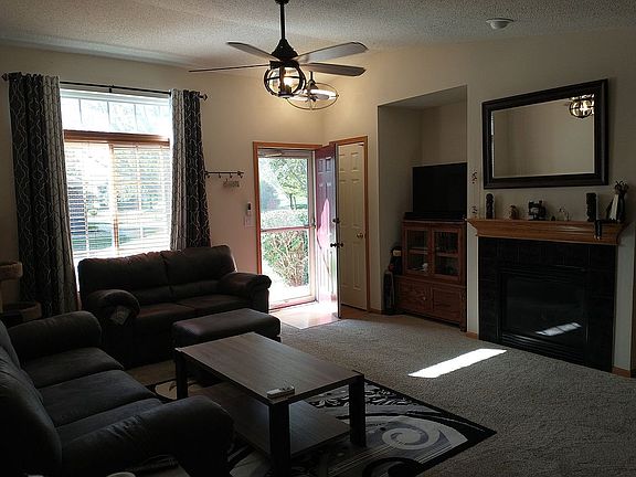 3rd image of 5466 Longview Ct Unit 5