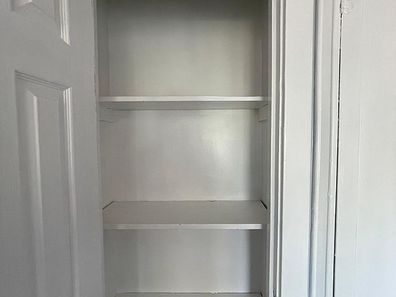 5th image of 71 Bernard St