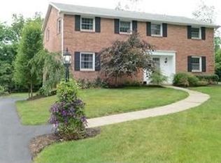 595 Miranda Rd, Pittsburgh, PA 15241