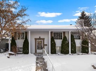 10727 NW Mapleglen Cres SE, Calgary, AB T2J 1X1