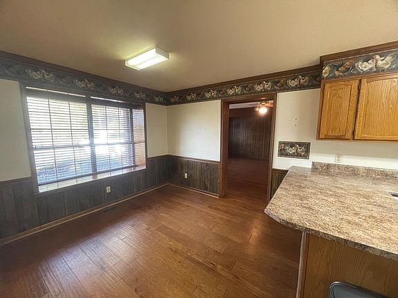 4th image of 133 Jackson Dr