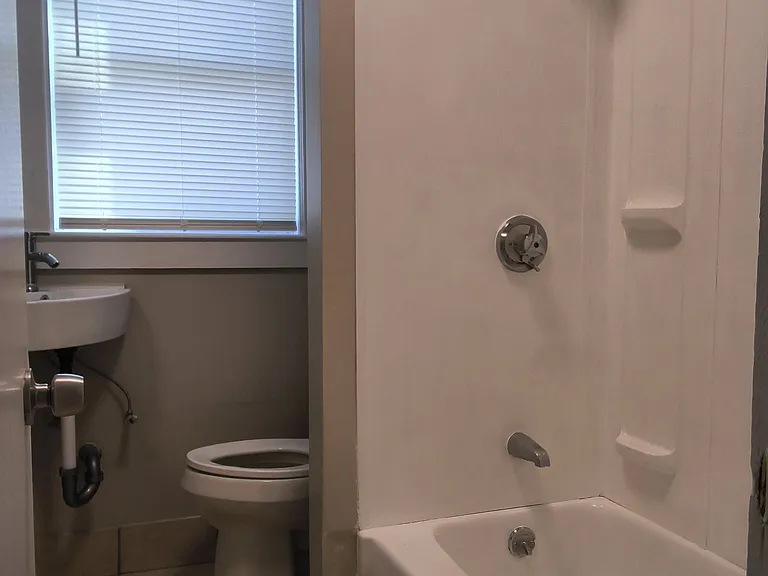 98 County Street 98 #A — Photo 10