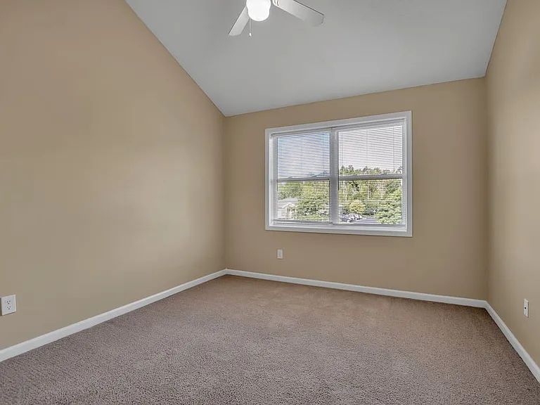 693 Skinnersville Rd #D — Photo 11