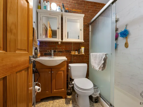 199 Java Street image 5 of 12