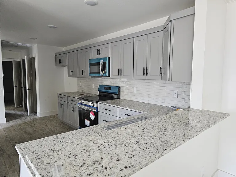506 N Weenonah Ave — Photo 6