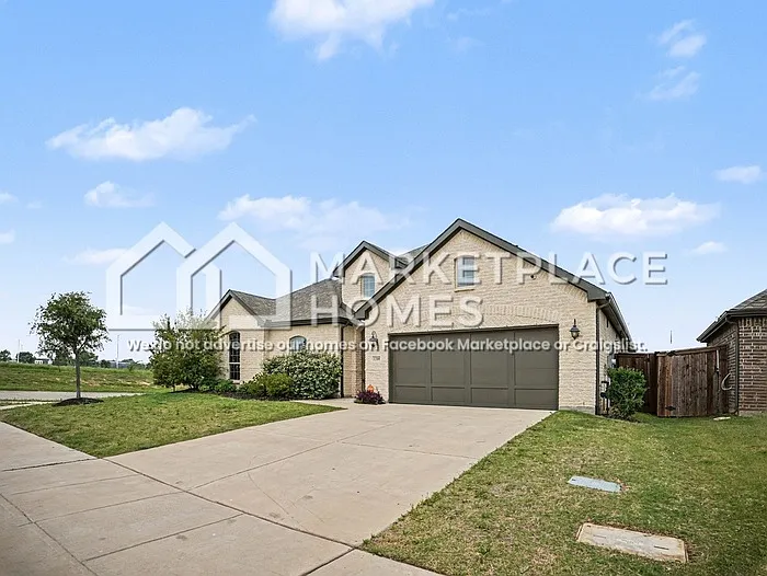 Building Photo - 1208 Manor Creek Way