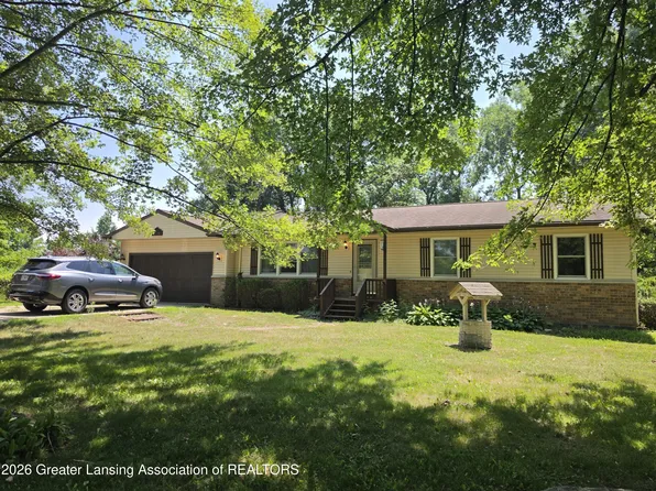 10265 W Eaton Hwy, Grand Ledge, MI 48837