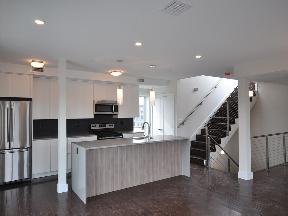 1st image of 661 Massachusetts Ave #9B