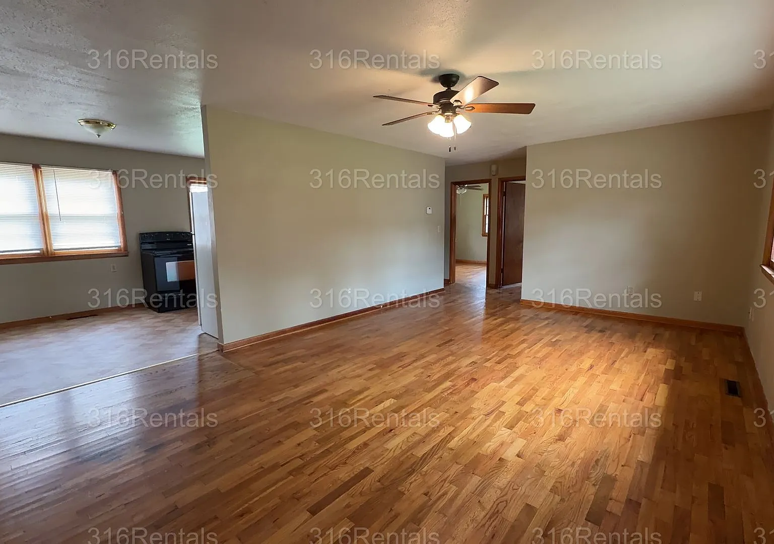 130 Ohio - Benton, KS $950 — Photo 2