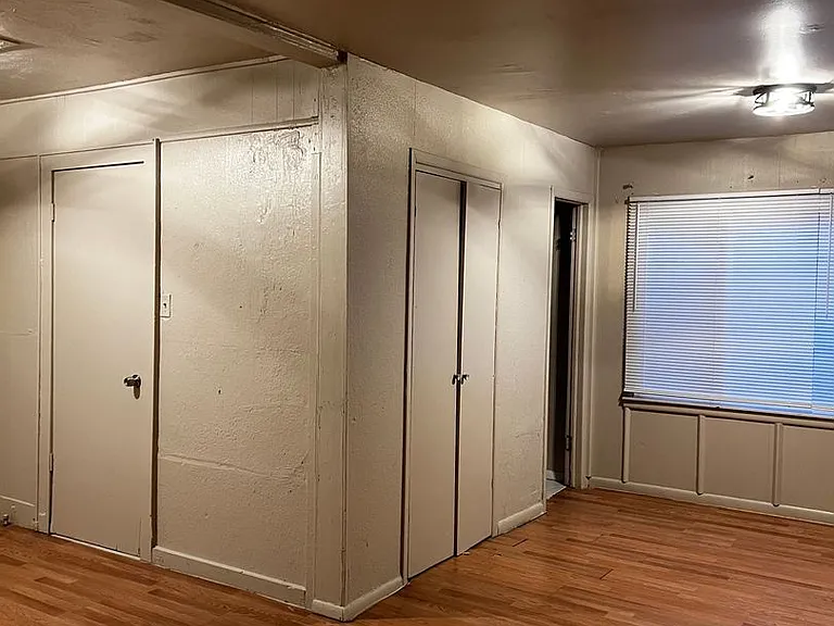 1613 E Park Pl — Photo 16