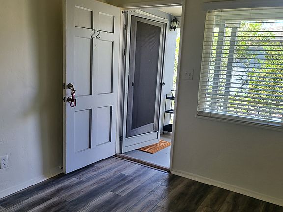 4th image of 3949 Kansas St APT 22