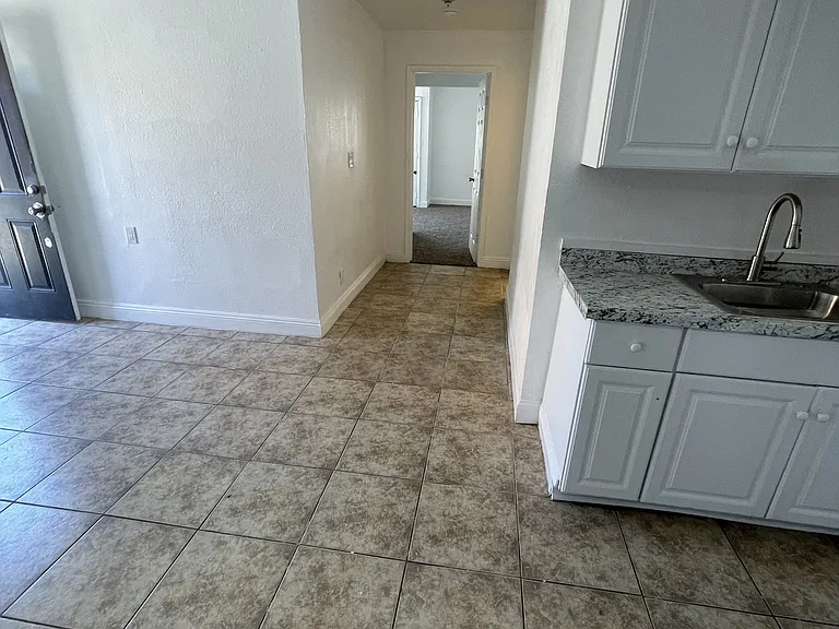 712 Bridge St #1 — Photo 6