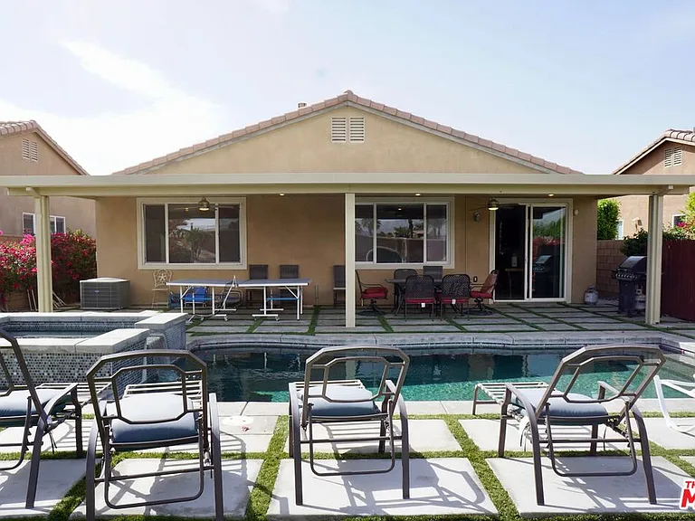 84330 Tramonto Way #84330 — Photo 18